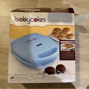 Babycakes Blue Whoopie Pie Maker